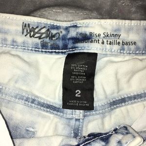 Mossimo Supply Co. Jeans - White Acid Wash Skinny Jeans Mossimo Supply Co. Jeans - White Acid Wash Skinny Jeans